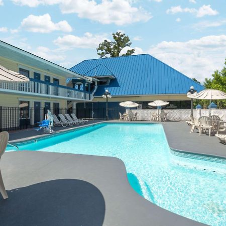 Days Inn By Wyndham Savannah Airport Экстерьер фото